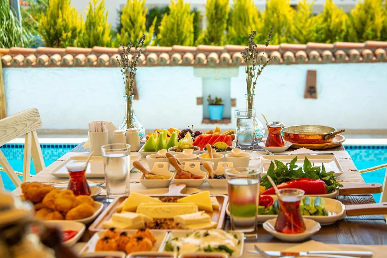 Anit Konak Alacati